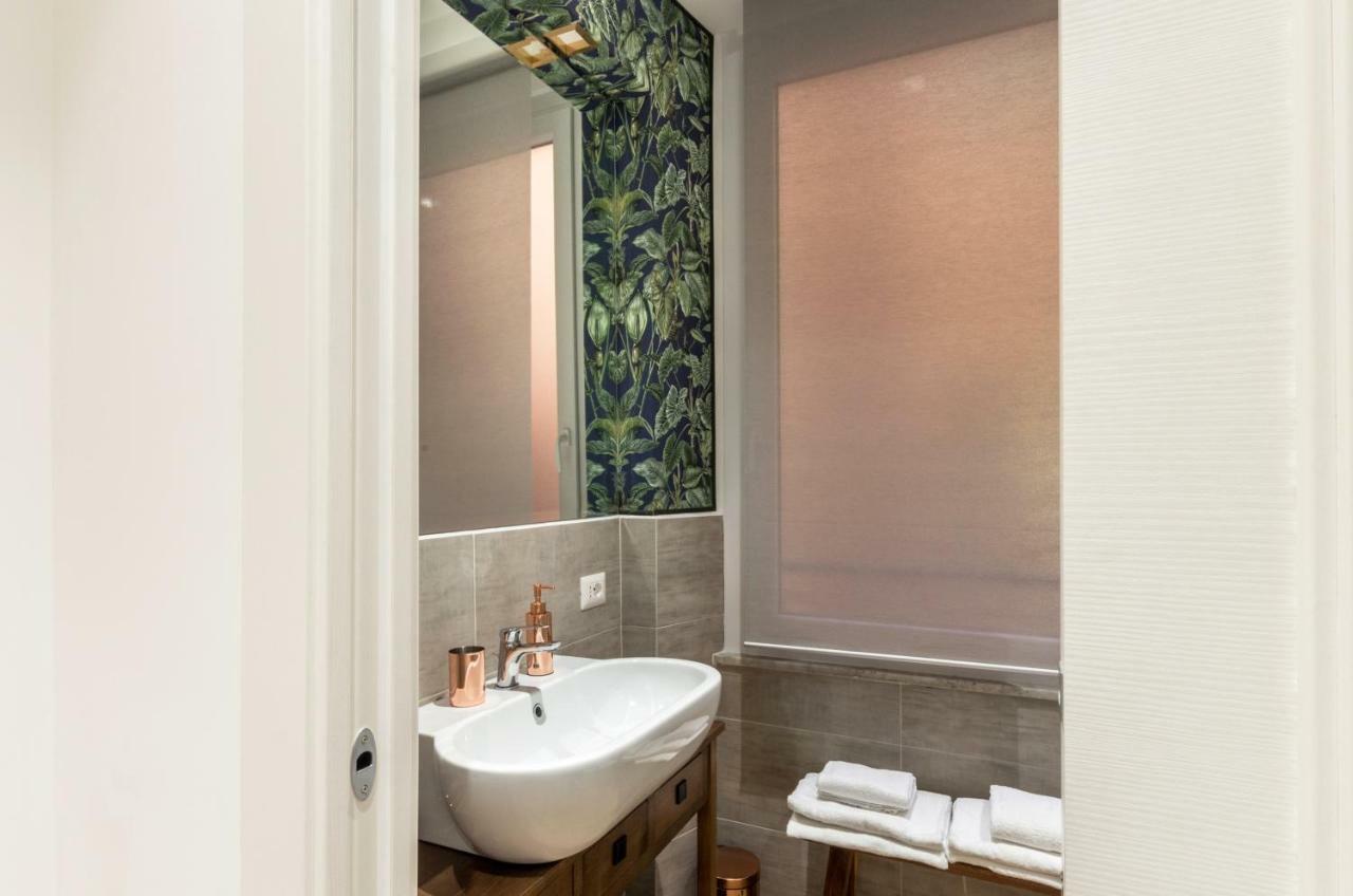 Lovely Rome Apartments - Historic City Center Luaran gambar