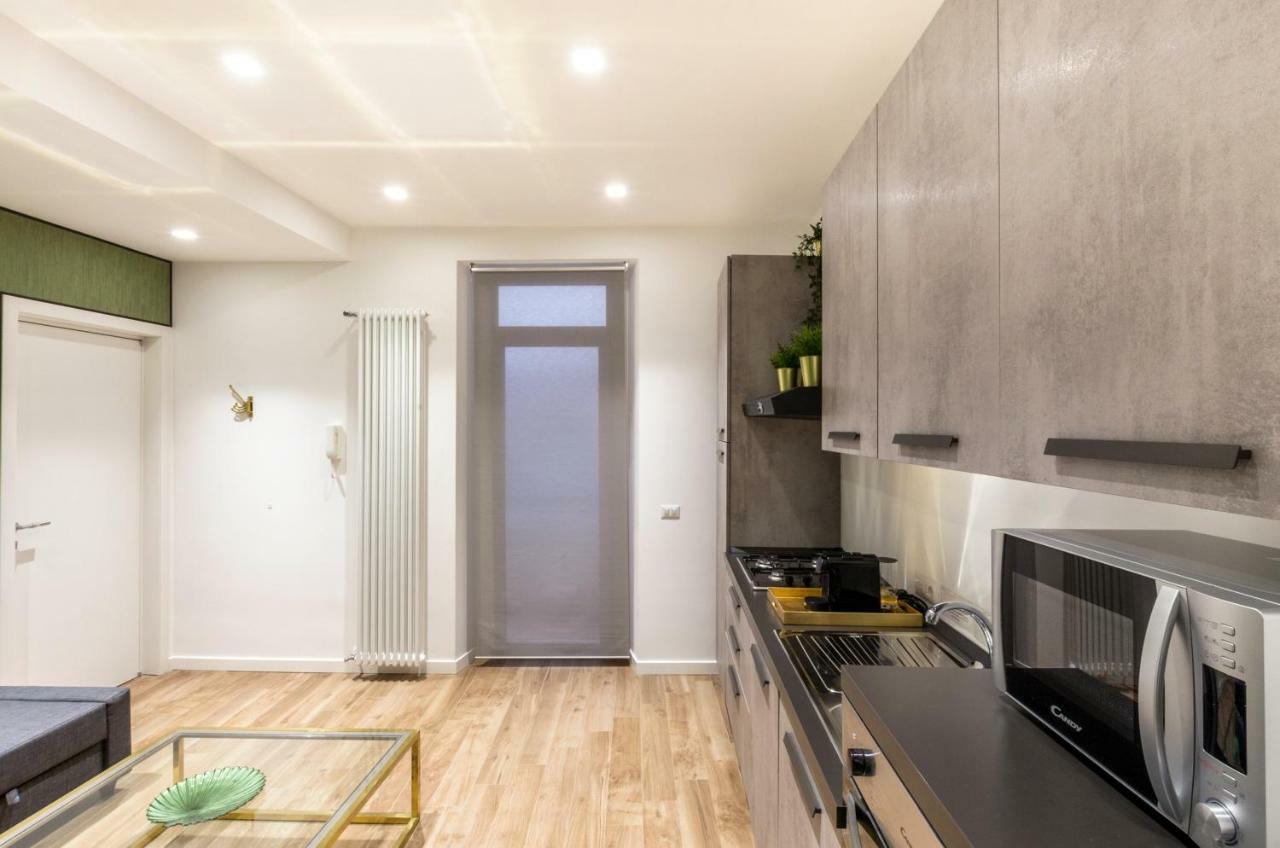 Lovely Rome Apartments - Historic City Center Luaran gambar