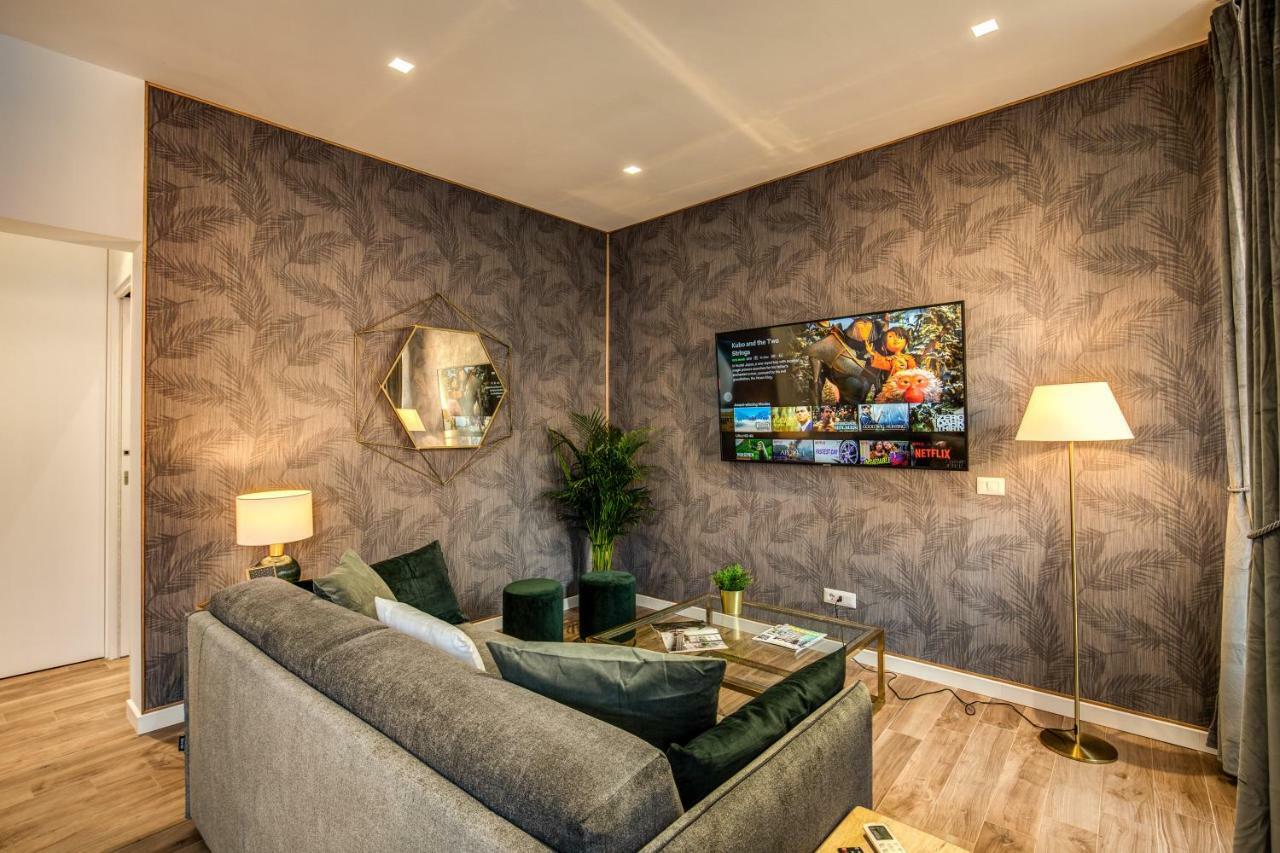 Lovely Rome Apartments - Historic City Center Luaran gambar