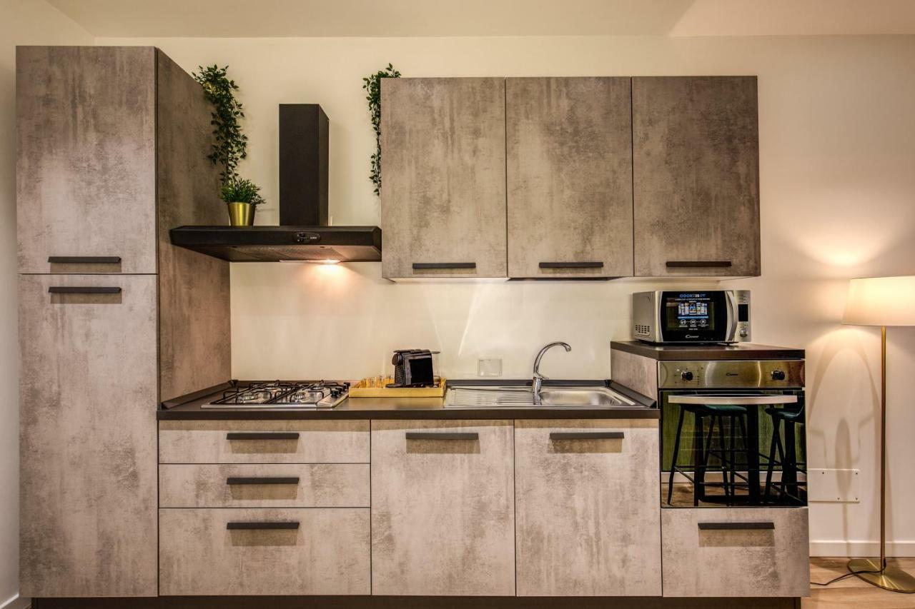 Lovely Rome Apartments - Historic City Center Luaran gambar