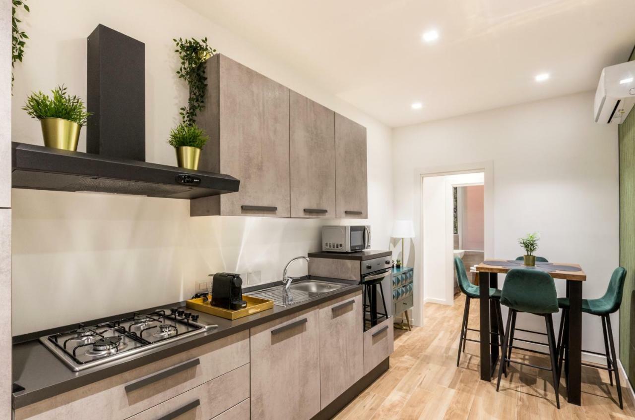 Lovely Rome Apartments - Historic City Center Luaran gambar